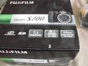 fuji finepix s700 7.1 mega pixel camera